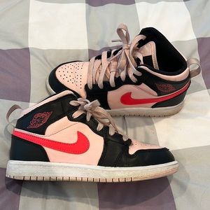 Girls size 1 air Jordan’s pink/peach